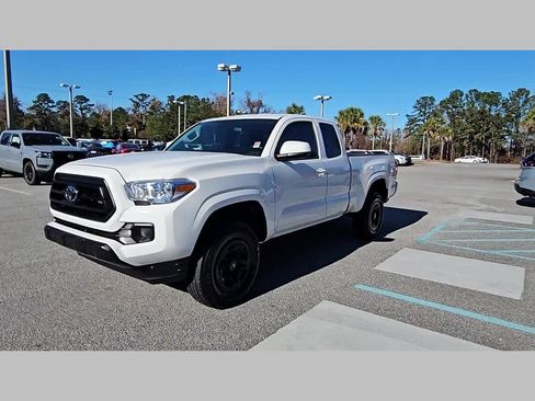 Used 2023 Toyota Tacoma SR image 21