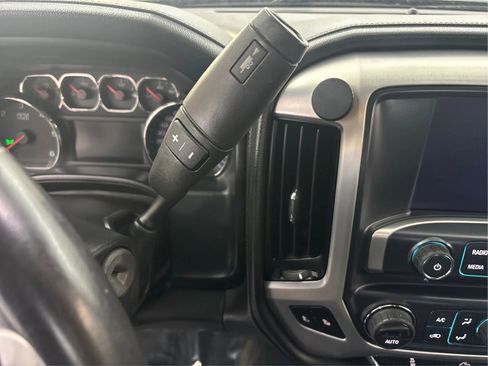 Used 2017 GMC Sierra 1500 SLE w/ SLE Value Package image 44