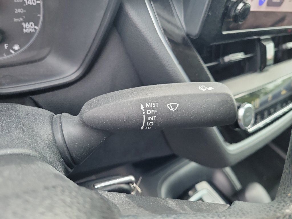 Used 2024 Toyota Corolla LE FWD image 31