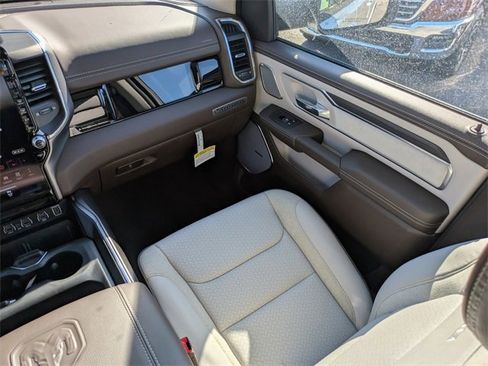 New 2026 Chrysler Pacifica Select image 42