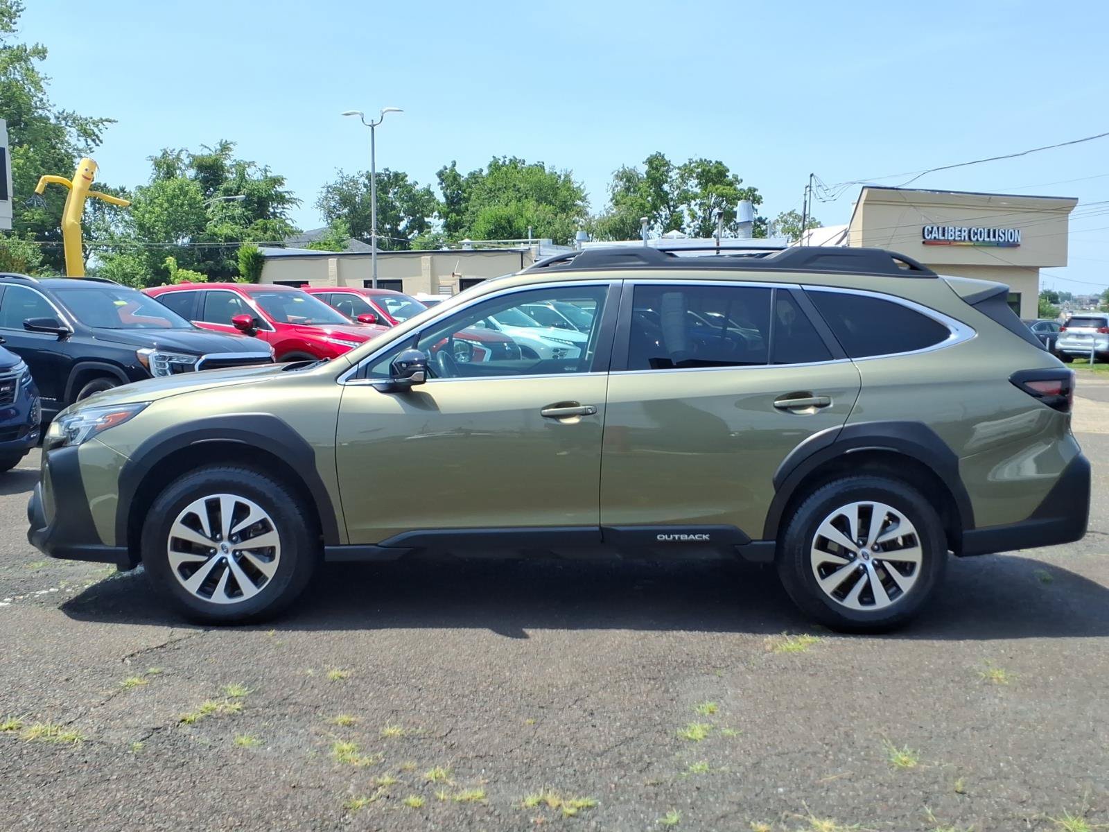 Used 2023 Subaru Outback Premium AWD/4WD image 7