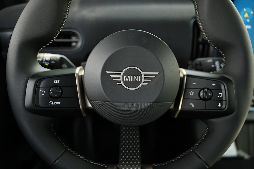 New 2026 MINI Cooper 2-Door Hardtop FWD image 30