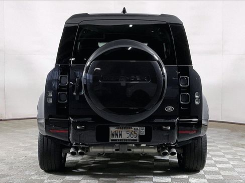 Used 2023 Land Rover Defender 110 V8 image 3