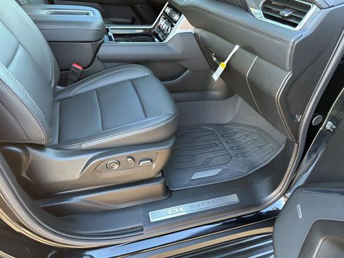 Used 2024 GMC Yukon XL Denali w/ Max Trailering Package image 16