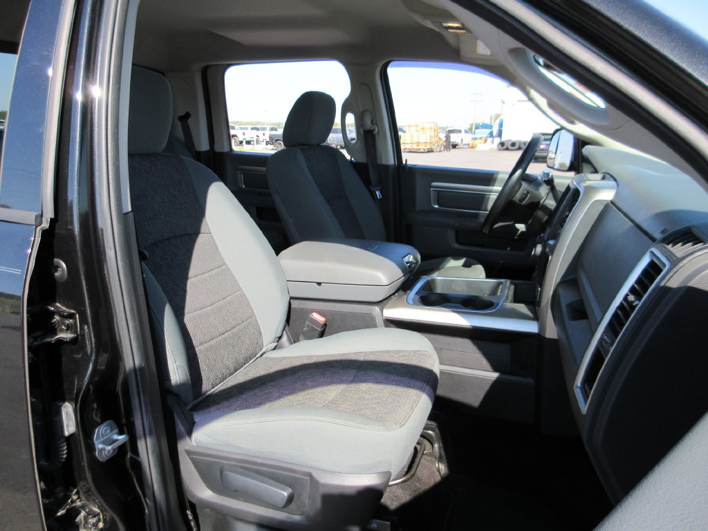Used 2016 RAM 2500 Big Horn w/ Black Appearance Group AWD/4WD image 23