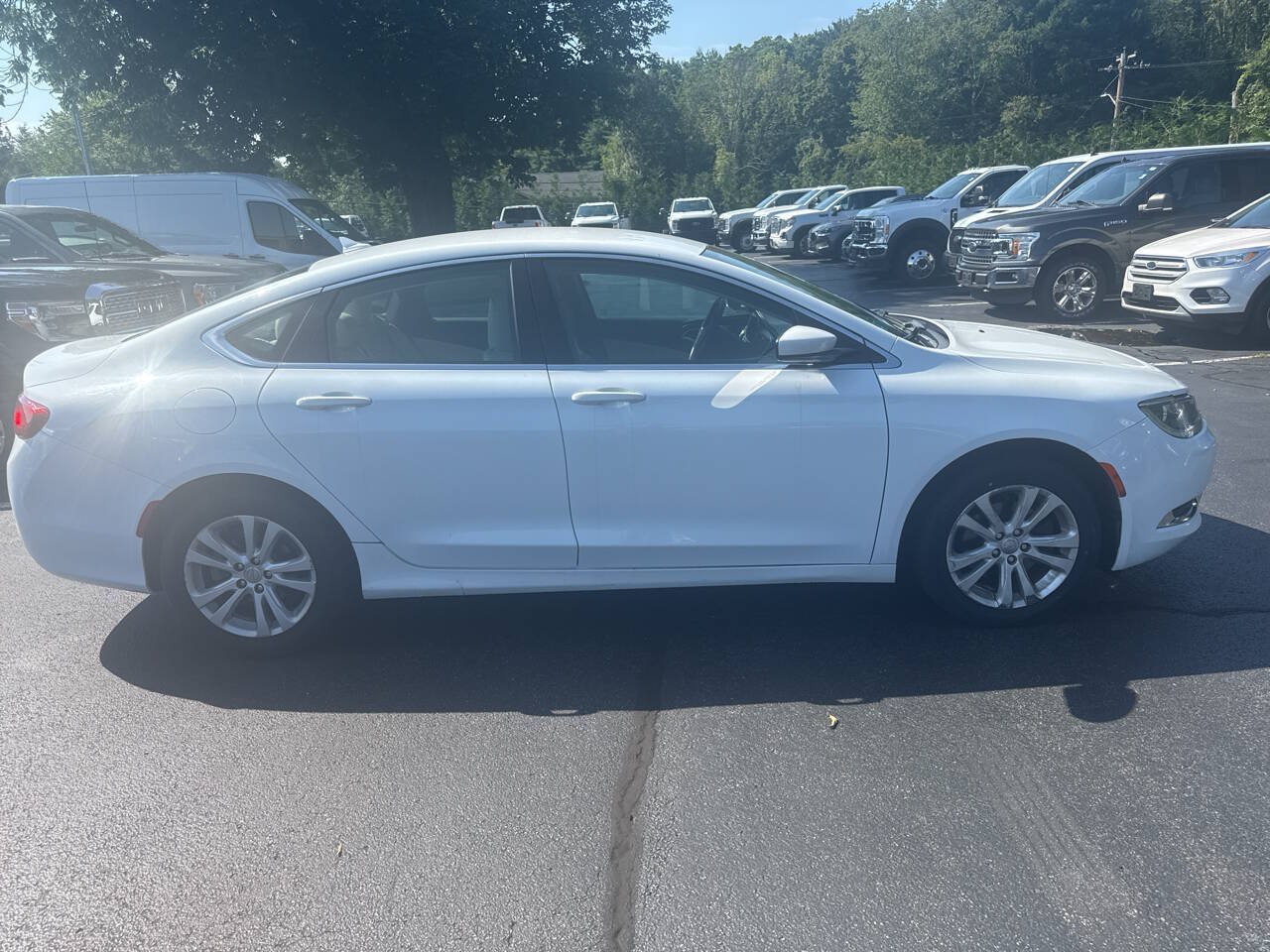 Used 2017 Chrysler 200 Limited Platinum FWD image 6