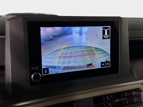 Used 2024 Toyota Tacoma SR5 w/ SR5 Upgrade Package image 17