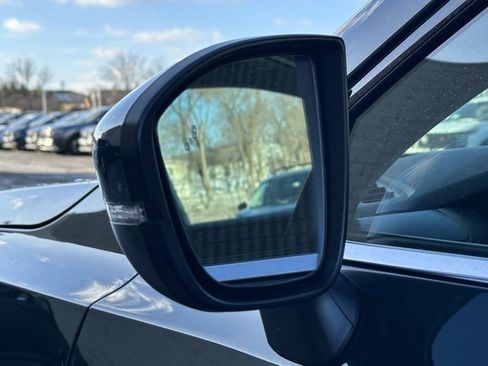 Certified 2025 Nissan Pathfinder SL w/ SL Premium Package image 10