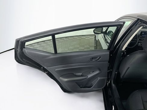 Used 2025 Nissan Altima 2.5 SV image 25