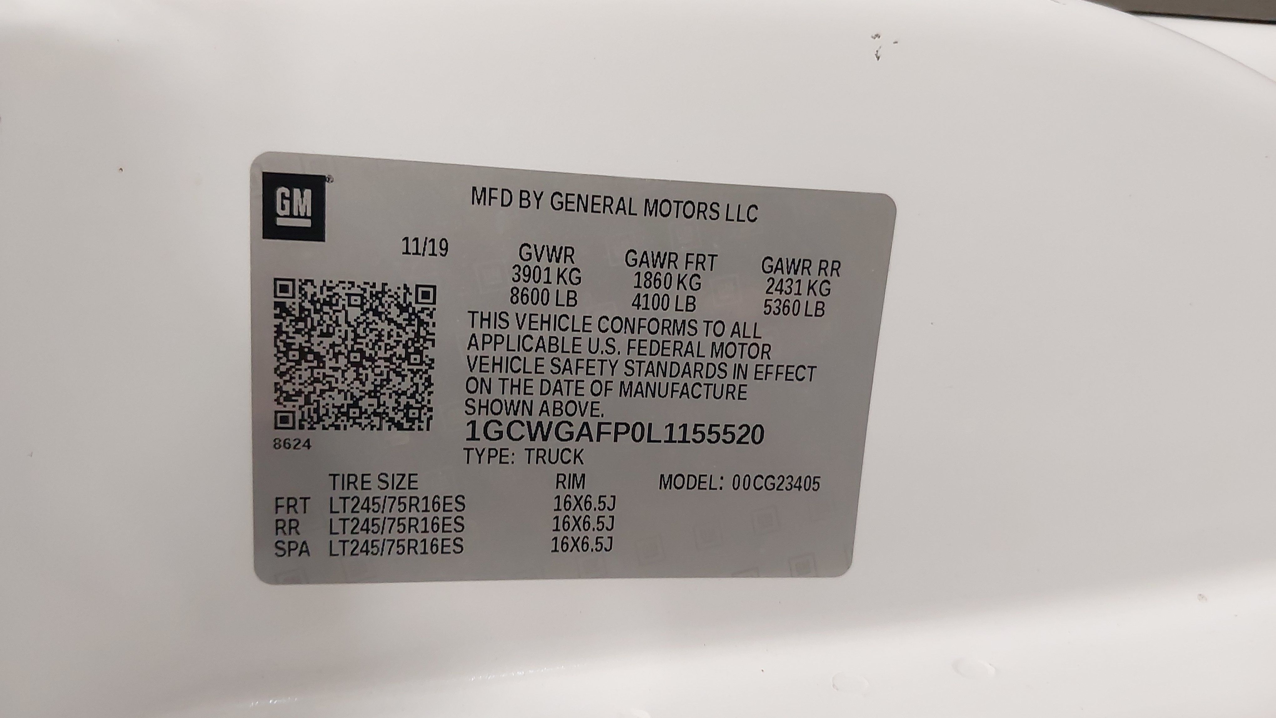 Used 2020 Chevrolet Express 2500 w/ Driver Convenience Package RWD image 33
