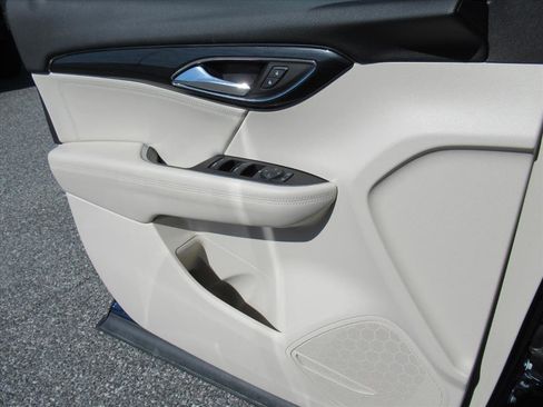 Used 2023 Buick Envision Preferred image 24