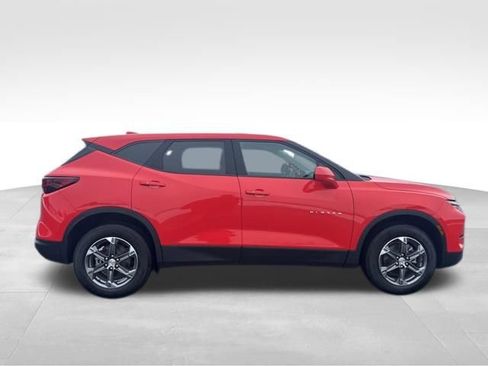 Used 2025 Chevrolet Blazer LT AWD/4WD image 7