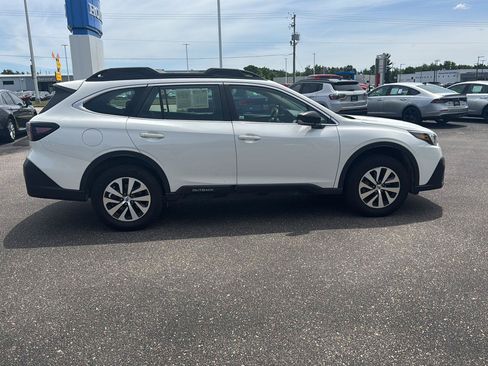 Used 2021 Subaru Outback AWD/4WD image 8