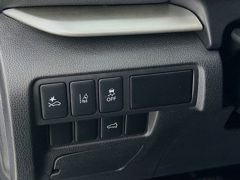 Used 2024 Mitsubishi Eclipse Cross SE image 12