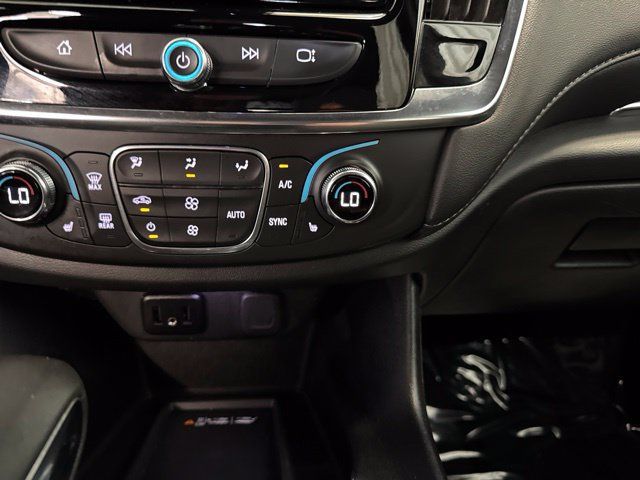 Used 2023 Chevrolet Traverse LT AWD/4WD image 5