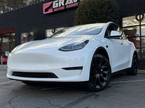 Used 2021 Tesla Model Y Long Range image 2