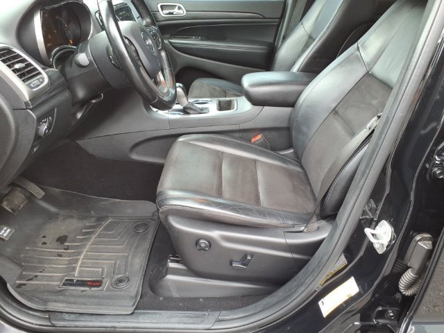 Used 2020 Jeep Grand Cherokee Altitude AWD/4WD image 17