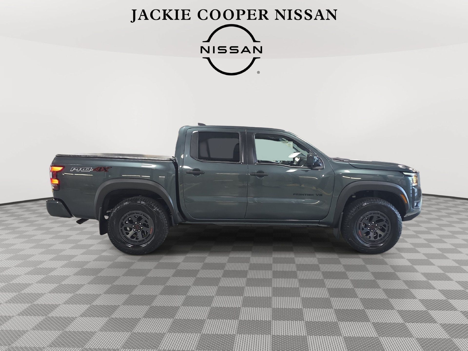 New 2027 Nissan Frontier PRO-4X w/ Pro Premium Package AWD/4WD image 4