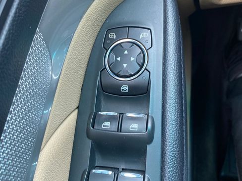 Used 2017 Ford Explorer XLT w/ Equipment Group 201A FWD image 24
