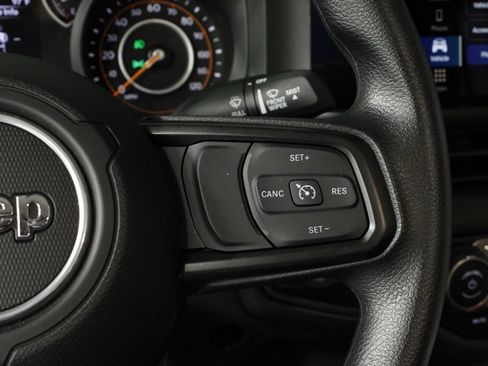 Used 2025 Jeep Gladiator Sport AWD/4WD image 26