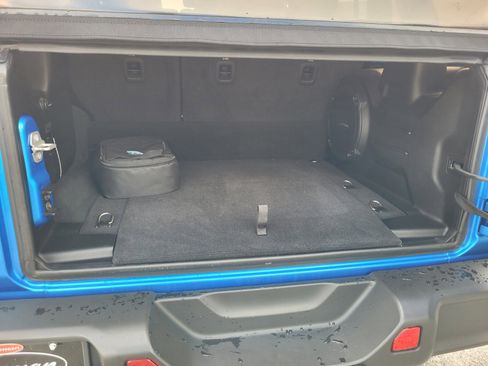 Used 2022 Jeep Wrangler Unlimited Rubicon 4xe image 17