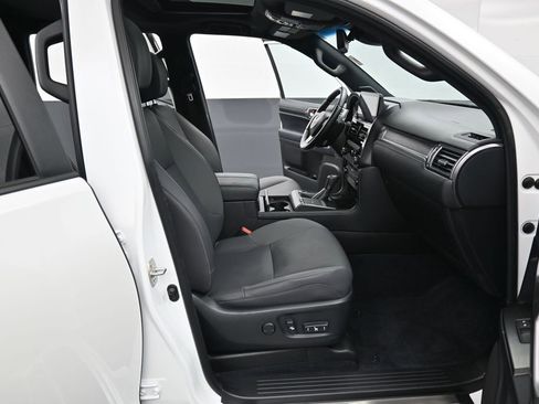 Used 2022 Lexus GX 460 w/ Black Line Special Edition AWD/4WD image 41