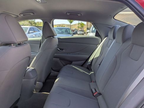 Certified 2025 Hyundai Elantra SE w/ Cargo Package FWD image 28
