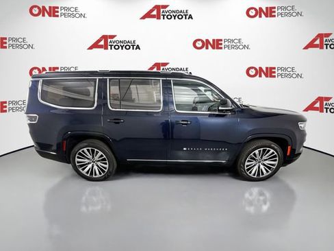 Used 2023 Jeep Grand Wagoneer Series III AWD/4WD image 8