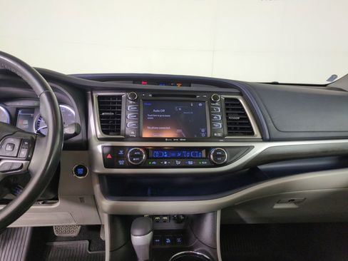 Used 2019 Toyota Highlander Limited AWD/4WD image 20