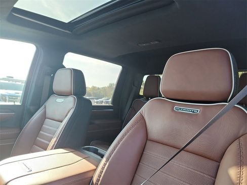 New 2025 GMC Sierra 3500 Denali Ultimate image 24