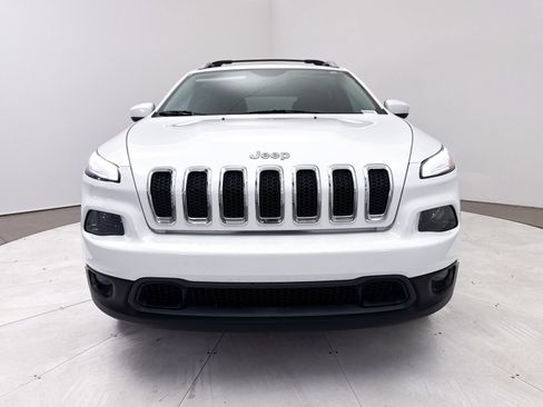 Used 2014 Jeep Cherokee Latitude AWD/4WD image 2