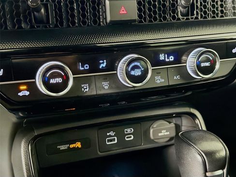 Used 2024 Honda CR-V Sport Touring image 18