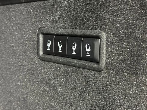 Used 2024 Jeep Grand Wagoneer Series III w/ HD Trailer Tow Package image 49