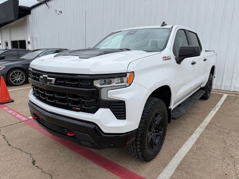 Used 2024 Chevrolet Silverado 1500 LT Trail Boss w/ Protection Package AWD/4WD image 1