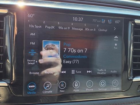 Used 2020 Chrysler Pacifica Limited image 21