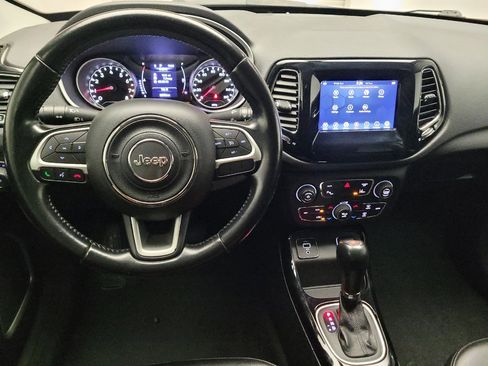 Used 2020 Jeep Compass Latitude FWD image 22