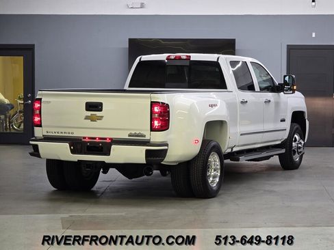 Used 2018 Chevrolet Silverado 3500 High Country w/ Duramax Plus Package AWD/4WD image 2