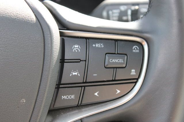 Certified 2025 Lexus UX 300h FWD image 17