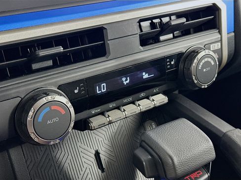 Used 2025 Toyota Tacoma TRD Off-Road image 24