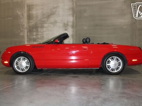 Used 2002 Ford Thunderbird RWD image 18