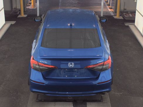 Used 2023 Honda Civic Sport image 8