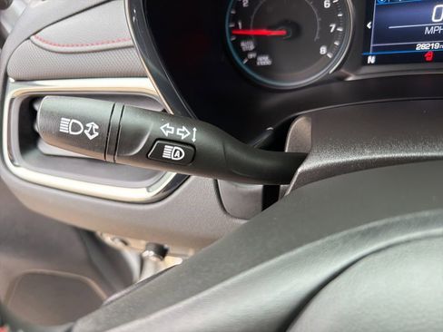 Used 2024 Chevrolet Equinox RS FWD image 30