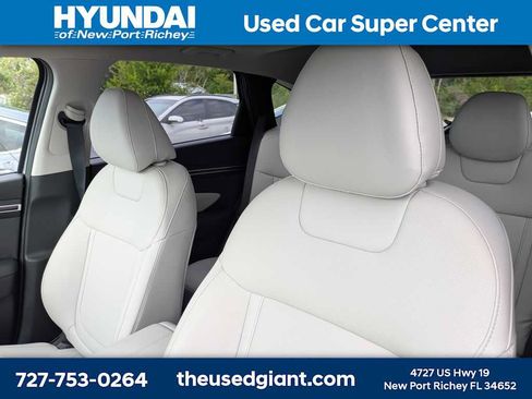 Used 2024 Hyundai Tucson SEL w/ Convenience Package FWD image 3