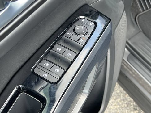 New 2026 Nissan Pathfinder SL FWD image 13