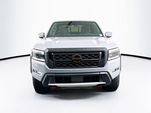 Used 2023 Nissan Frontier PRO-4X w/ Technology Package AWD/4WD image 2