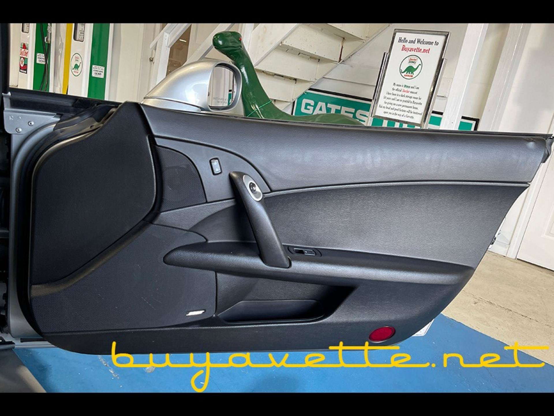 Used 2008 Chevrolet Corvette Z06 w/ Preferred Equipment Group RWD image 21