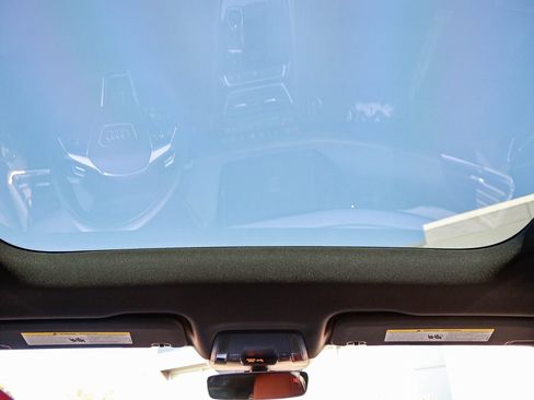 Used 2024 Audi e-tron GT Premium Plus image 16