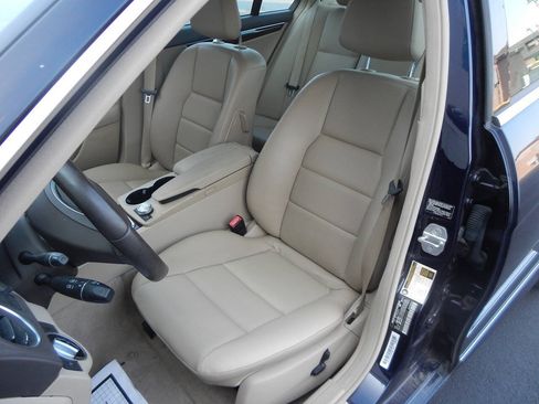 Used 2012 Mercedes-Benz C 250 Sedan image 29