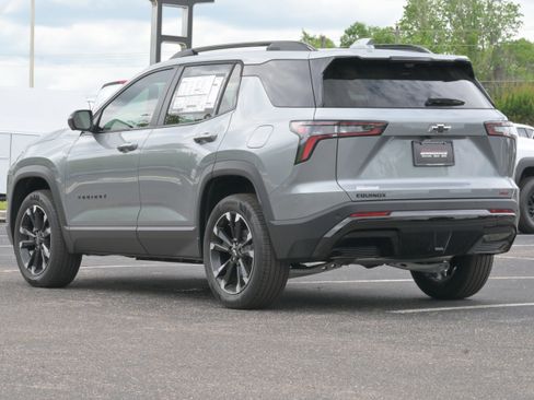 New 2026 Chevrolet Equinox RS w/ Convenience Package III FWD image 3