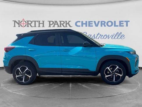 Certified 2022 Chevrolet TrailBlazer RS w/ Technology Package FWD image 2